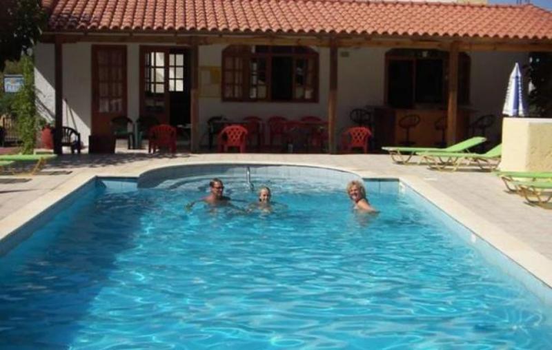 הרסוניסוס Prinos Apartments מראה חיצוני תמונה